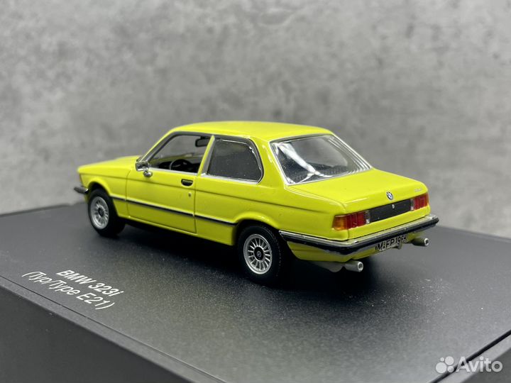 Дилерская модель BMW 3 E21 323i 1:43 Minichamps