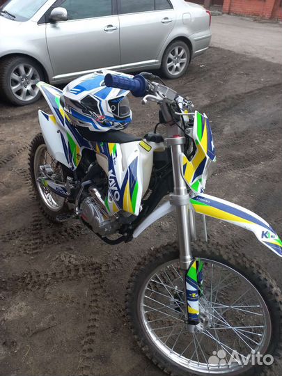 Кроссовый мотоцикл