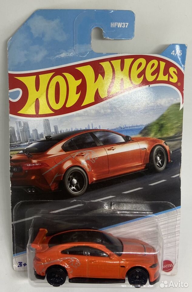 Hot wheels jaguar xe sv project 8