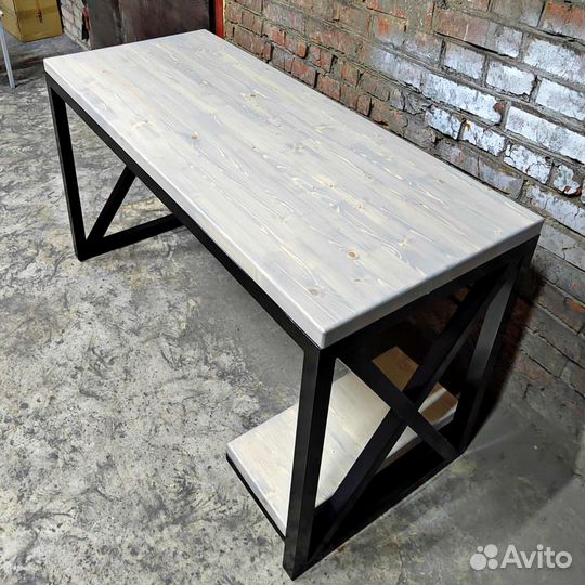 Компьютерный стол/ игровой стол