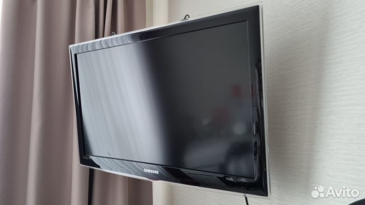 Продам телевизор Samsung UE32C4000pwхua