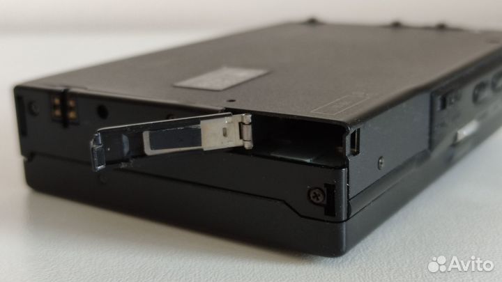 Кассетный плеер Aiwa HS-RX705