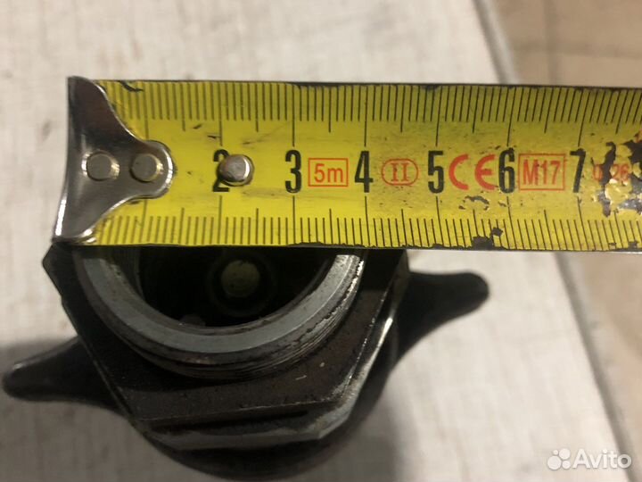 Соеденитель гидравлики подьема кузова