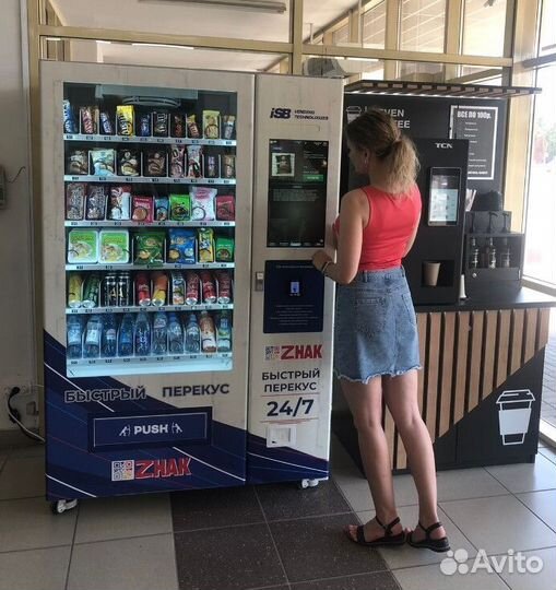 Кофейный автомат и снековый вендинг