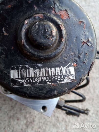 Volkswagen Polo блок ABS