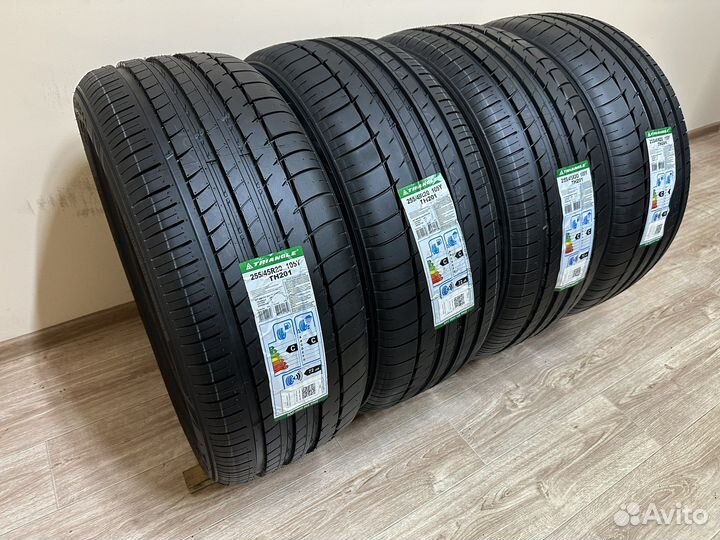 Triangle Sports TH201 255/45 R20 109Y