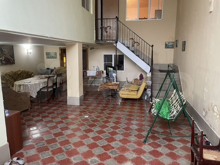 Дом 145 м² на участке 2,5 сот.