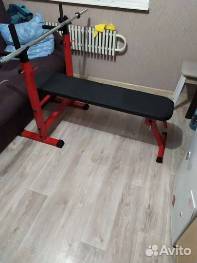 Скамья со стойкой и штангой