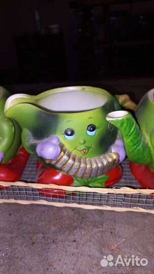 Чайник, молочник, сахарница