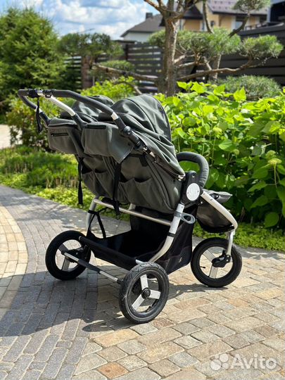 Коляска для двойни bumbleride