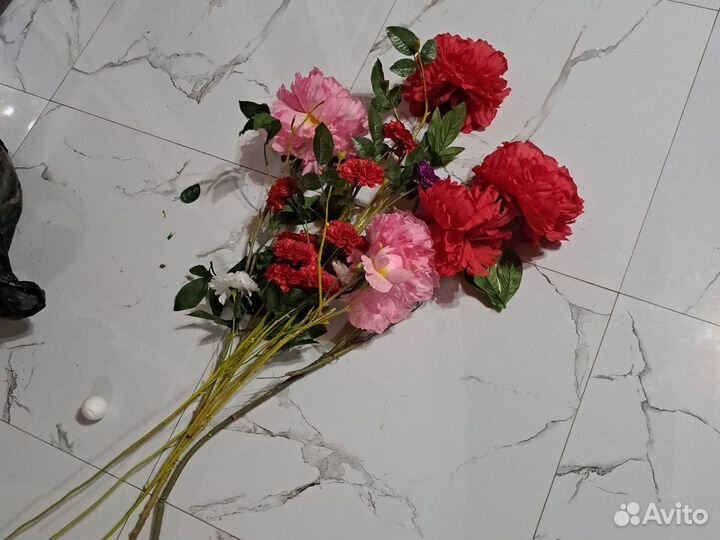 Искусственные цветы для ваз