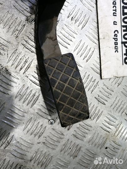 Педаль газа Volkswagen Passat B5