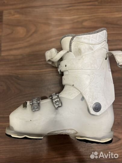 Горнолыжные ботинки женские dalbello