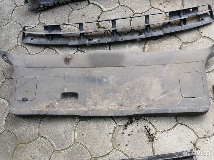 Пластиковые детали на фольксваген пассат Б 4