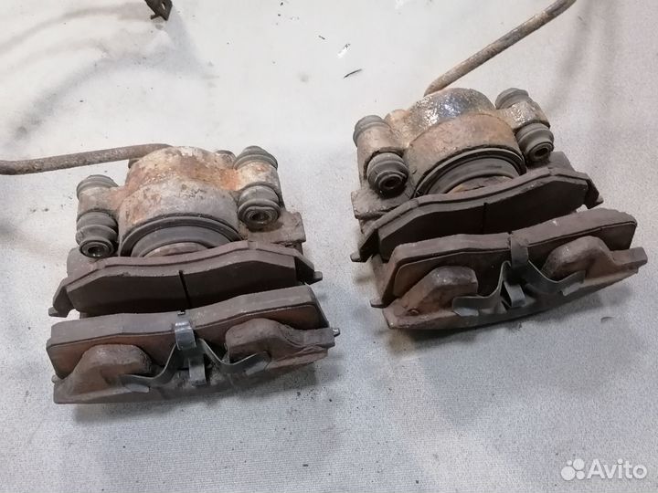 Суппорт передний Chrysler Concorde 1998-2004