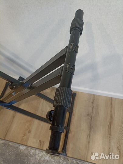 Стойка (подставка) под пианино