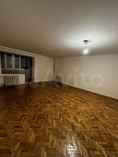 1-к. квартира, 43 м², 2/5 эт.