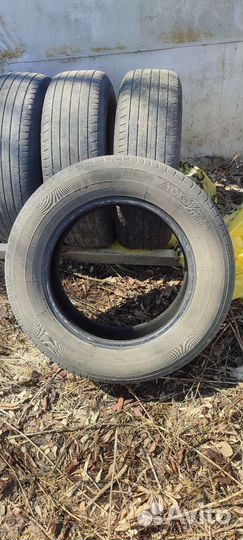 Bridgestone 738V 215/65 R16 70H