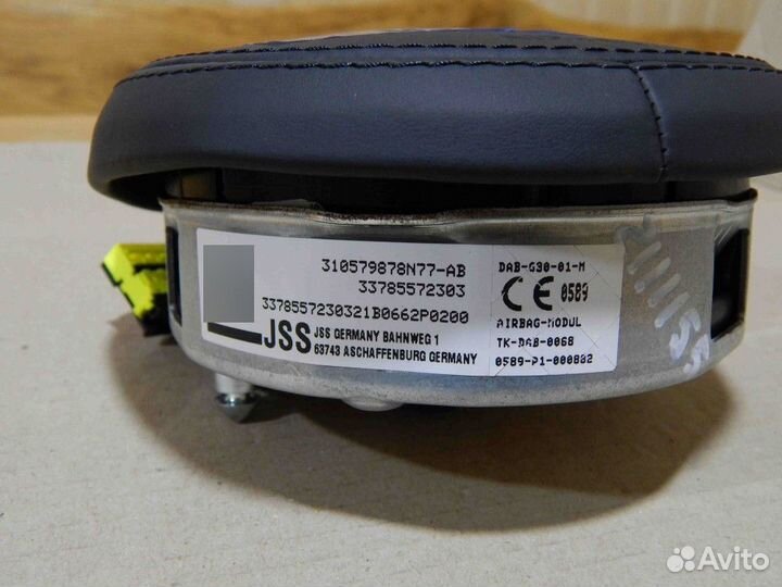 Подушка безопасности водителя BMW 5 Series G30