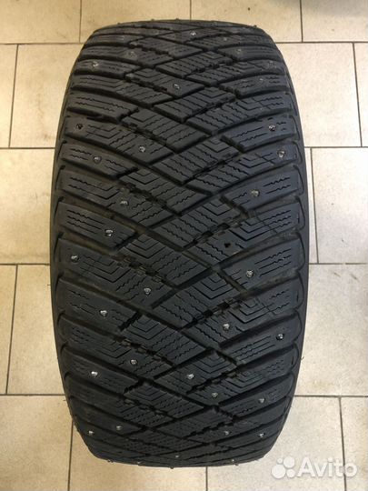Goodyear Ultragrip Ice Arctic 245/45 R17 99T