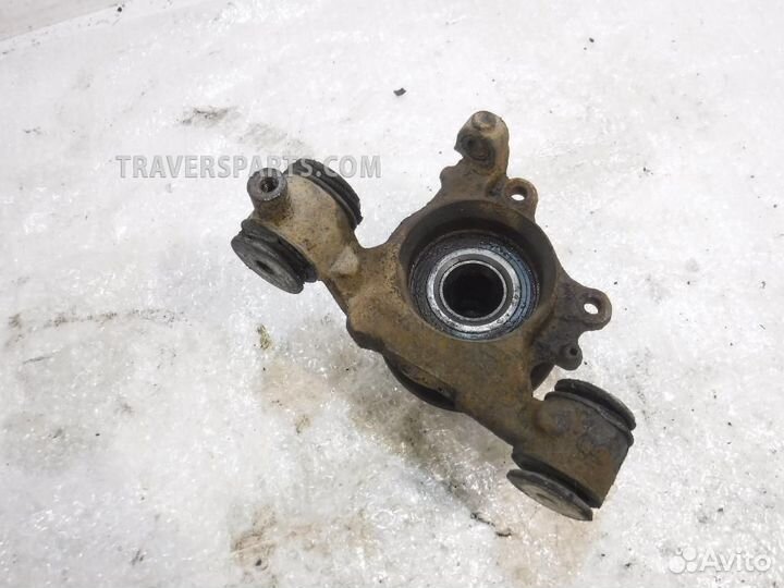 Кулак задний левый 8E0505436L