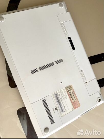 Ноутбук samsung 300V5A-S1A (NP300V5A-S1ARU)