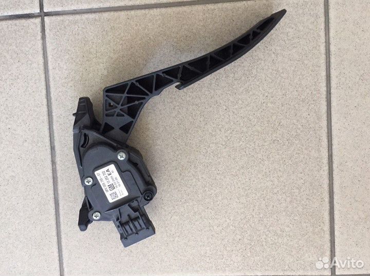 Кожух педаль газа chevrolet cruze шевроле круз