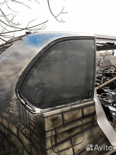 Стекло кузовное глухое заднее правое Bmw X5 e53 20