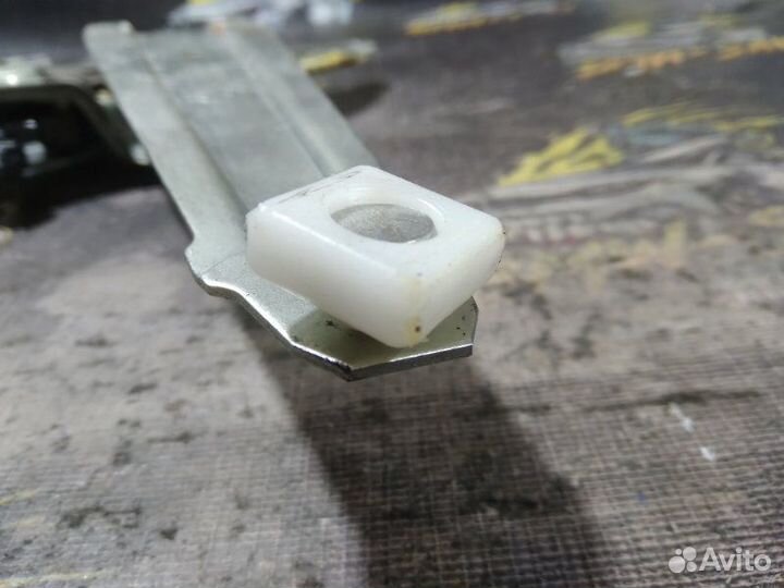 Стеклоподъемник задний левый Toyota Camry ACV40