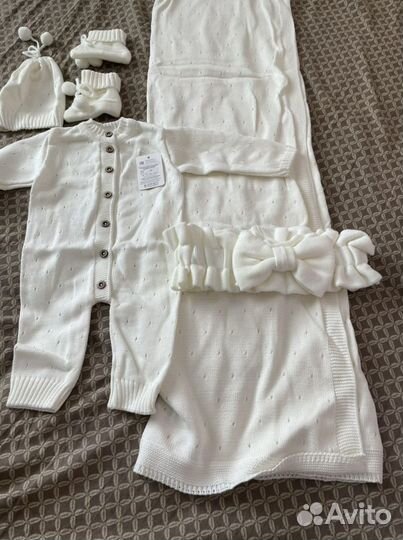 Комплект на выписку для девочки