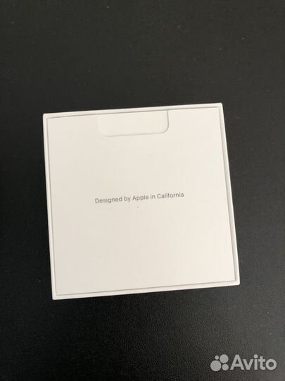 Коробка от airpods pro и 7 айфона