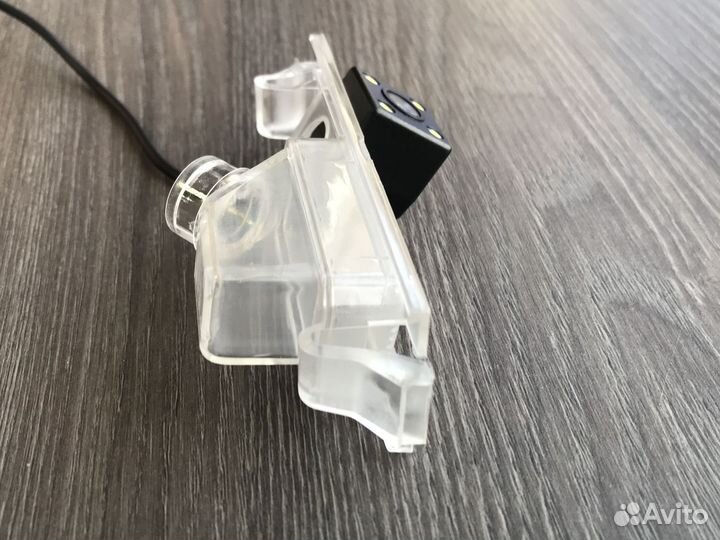 Камера заднего вида Kia Rio хэтчбэк