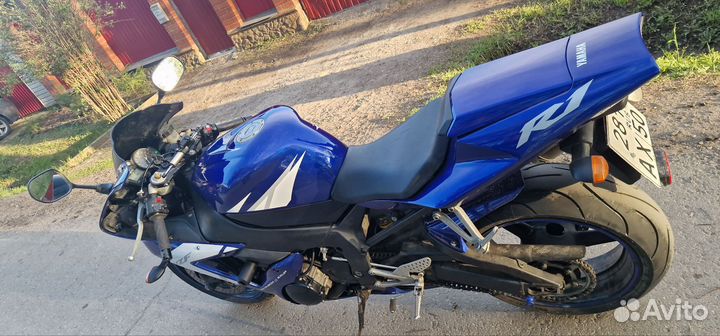 Yamaha r1