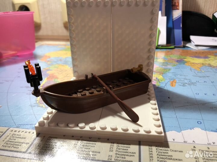 Lego минифигурки и детали