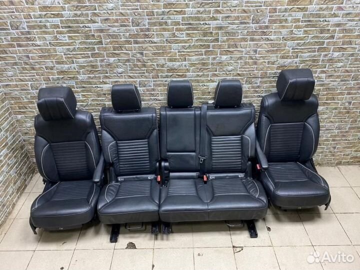 Салон в сборе Land Rover Discovery V