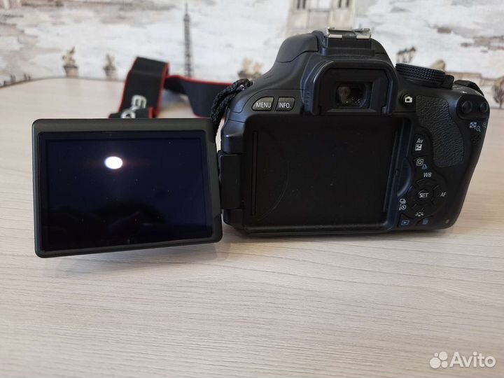 Зеркальный фотоаппарат canon 600d