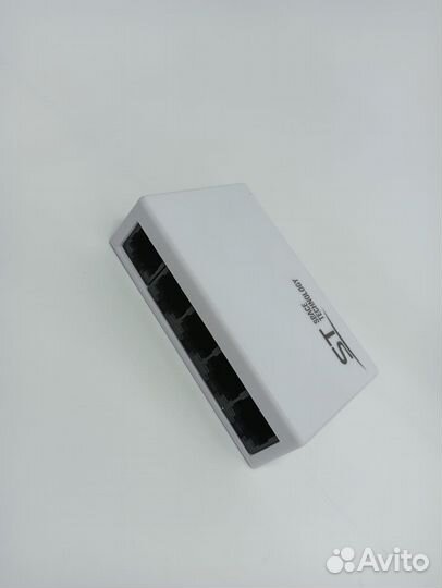 Cетевой 5-ти портовый коммутатор