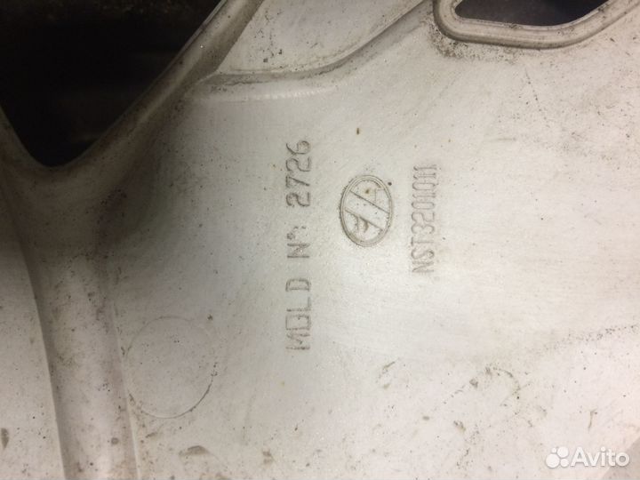 Колпаки на колеса р-15 nissan енв-200