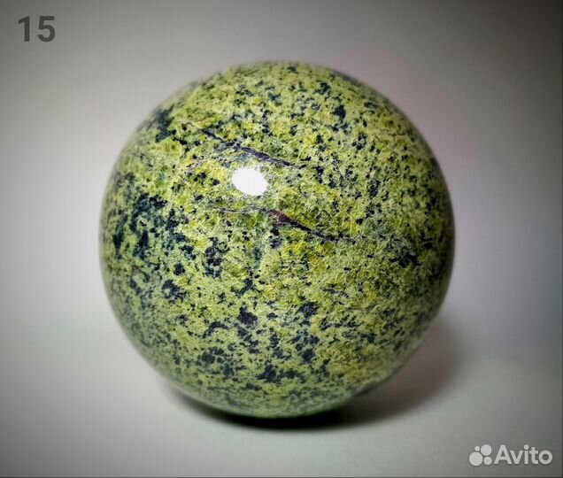 Каменные шары Септария Кальцит Змеевик Халькопирит