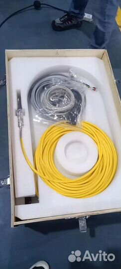 Волоконный лазерный источник Raycus RFL-C1000