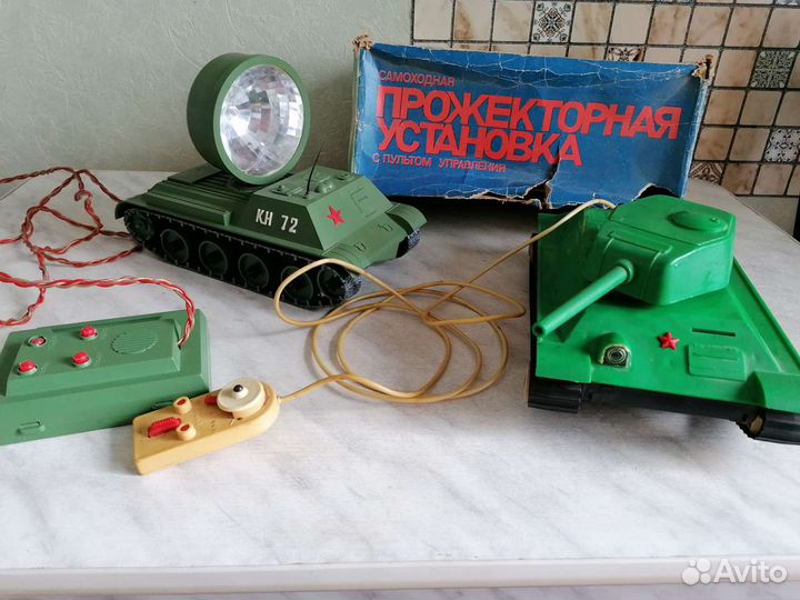 Прожекторная, танк, пушка. Цена за всё 3 штуки