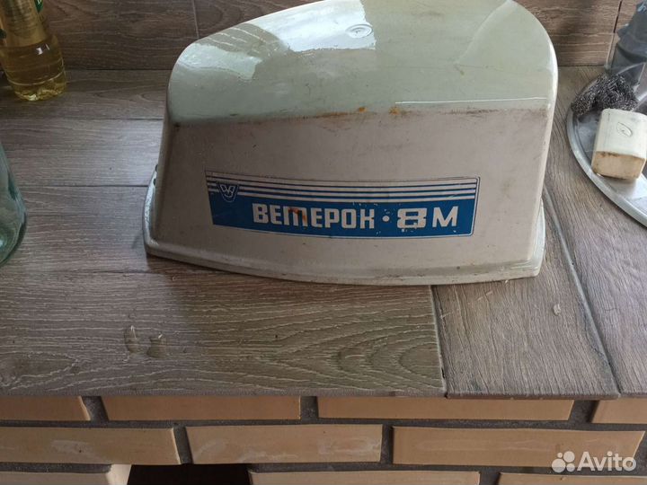 Крышка от лодочного мотора ветерок 8М