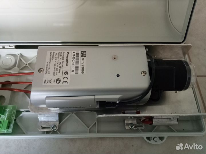 Камера видеонаблюдения в комплекте с кожухом