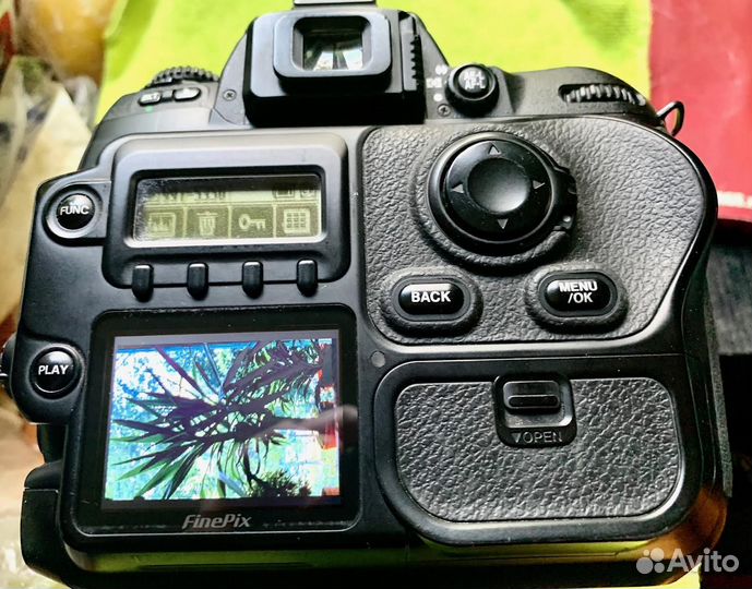 Fujifilm FinePix S 3 Pro-Super CCD+Nikon 28-100New