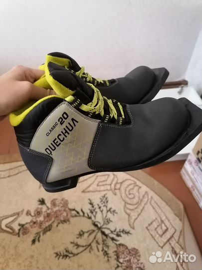 Лыжные ботинки