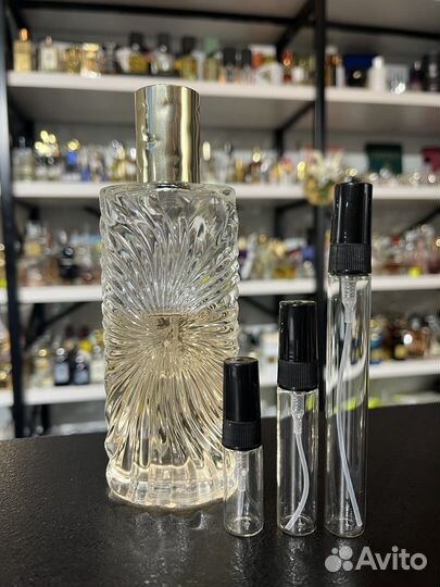 Saharienne Yves Saint Laurent распив (цена 10мл)