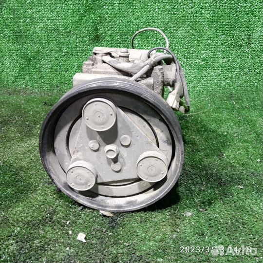 Компрессор кондиционера Mazda 626