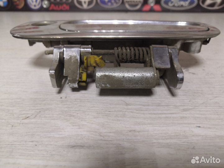 Ручка двери внешняя передняя левая Toyota Corolla