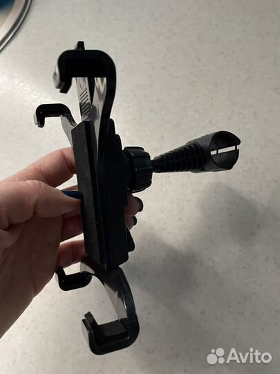Держатель для телефона, планшета в машине