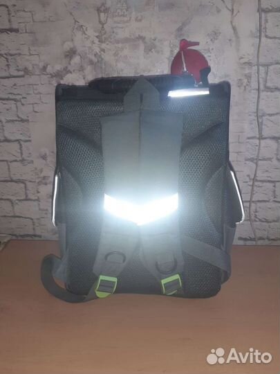 Рюкзак школьный для мальчика ортопедический новый